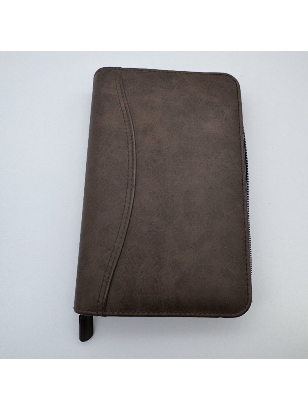 AT-A-GLANCE Brown Zippered Organizer Day Planner Binder w/ Ring Binder 5.5x8"